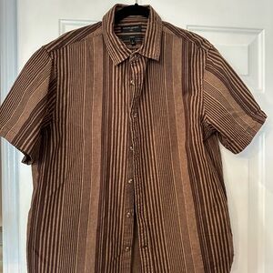 Banana Republic men’s slim fit size large linen brown striped shirt